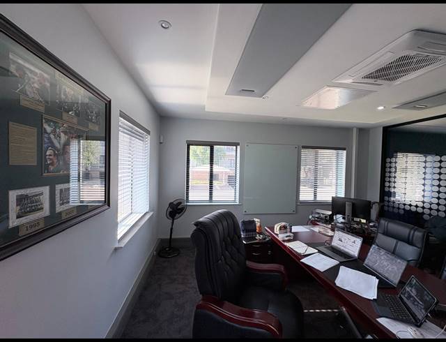 461M² OFFICE TO LET IN VORNA VALLEY